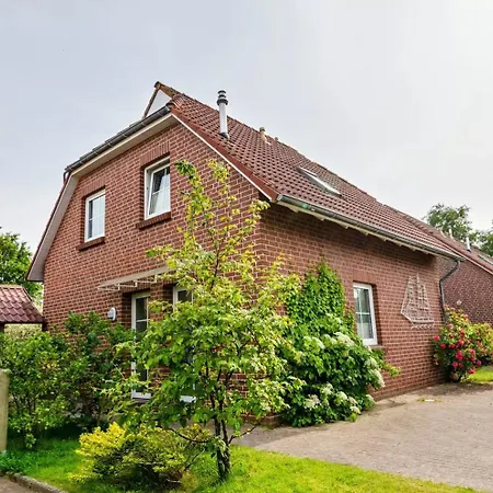 Luise Knuttweg 6 *